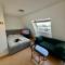 Cozy Bright Penthouse close to U1 and U6 metros - Vídeň