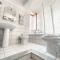 Three-Square house {apartment}