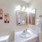 Local Living in Apache Junction - Apache Junction