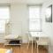 Spacious Studio for up to 4! Sofa bed - لندن