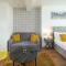 Spacious Studio for up to 4! Sofa bed - لندن
