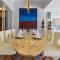 Villa Lou - Luxury Villa By The Beach