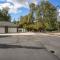 Oak Pond Retreat Stocked pond/pool table/BBQ Grill/EV Charger