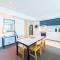 Hilton- Luxury Sky Ocean Lv27 Large Apartment