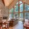 Rivercrest Lodge with Hot Tub-Pool Table-Firepit
