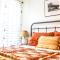 Luxurious Bohemian Bungalow in Lincolnville - Mins from Downtown!