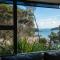 Wharetana Bay Villa with private walkway to beach! - Te Whau Bay