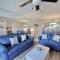 8C Richmond Park, lake view villa with full access to amenities, villa - ميرتل بيتش