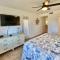 8C Richmond Park, lake view villa with full access to amenities, villa - ميرتل بيتش