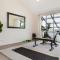Amazing Canal House with Private Jetty, Gym & Pool - Mooloolaba