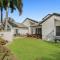 Amazing Canal House with Private Jetty, Gym & Pool - Mooloolaba