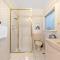 Detached Queen Room in Pymble - Serene Spot - Shared Bathroom