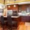 WAHI MALU Comfortable 3BR Single-Level KaMilo Home Near Pool
