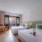 Mount Emei Heyuan Serene Residence Hot Spring Hotel