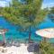 Pebble Bay Paradise House