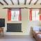 Charming Cottage in Cotswolds Riverside Village - Fairford