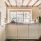 Charming Cottage in Cotswolds Riverside Village - Fairford