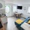 Above PORTHMINSTER BEACH - - St James Rest - - A STYLISH GROUND-FLOOR PRIVATE APARTMENT - - Kids Love The Cabin Bunk Room - - BEAUTIFULLY REFURBISHED