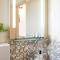 Poolside Stone Residences - Marina Bok