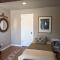 Rustic Rooms Barn Loft (Upstairs Studio Apartment) Near Kings Canyon & Sequoia National Parks