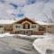 Condo in Cedar Creek with Shuttle to Big Sky Resort! - Gallatin Gateway