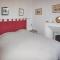 Stunning Home In Villes-Sur-Auzon