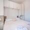 Amazing Apartment In Vrsi With Kitchen - 沃希