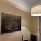 spacious and stylish Jókai apartment - بودابست