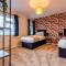 Newly refurb 3 bed with parking