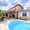 Villa Ocre et Bleue à Hyères YourHostHelper - 耶尔