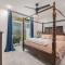 Luxurious Midtown Retreat with Elevator Access - Омаха