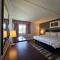 Center Street Value Inn - أوبورن