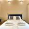 Queen of Rome Luxury Rooms