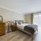 Cosy 3 bedroom apartment in central Portrush with sea views