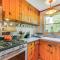 Pet-Friendly Wilmington Retreat with Hot Tub!
