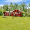 Pet-Friendly Wilmington Retreat with Hot Tub!