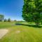 Balcony and Golf Course View Quiet Erie Getaway
