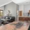 Select Unit 1709 - 2BR - Zephyr Mountain Lodge condo - وينتر بارك