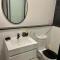 Waterfall Paradise Entire Executive 1 Bed Apt