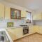 Vineyard Homestead Vrtin - Happy Rentals