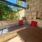Ivi's House Giolou