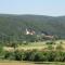 Ferienwohnung-STREUTALBLICK