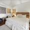 Northlight home by Bluescape
