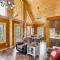 Peaceful Wyoming Cabin with Spacious Deck and Wet Bar! - صندانس