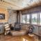 Peaceful Wyoming Cabin with Spacious Deck and Wet Bar! - صندانس