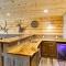 Peaceful Wyoming Cabin with Spacious Deck and Wet Bar! - صندانس
