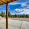 Peaceful Wyoming Cabin with Spacious Deck and Wet Bar! - صندانس