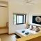Latitude Luxury Seafront Suite - ريفير نوار