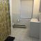 Large and private apartment can sleep up to 8 people comfortably with direct NYC Manhattan train only 5 minute walk away - 伊丽莎白