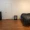 Large and private apartment can sleep up to 8 people comfortably with direct NYC Manhattan train only 5 minute walk away - 伊丽莎白